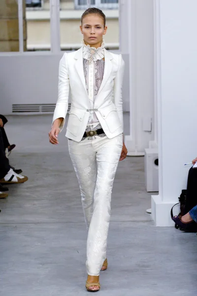 Look 3